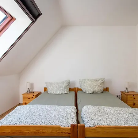 95qm - 4 Personen - Einfache Austattung Apartment *